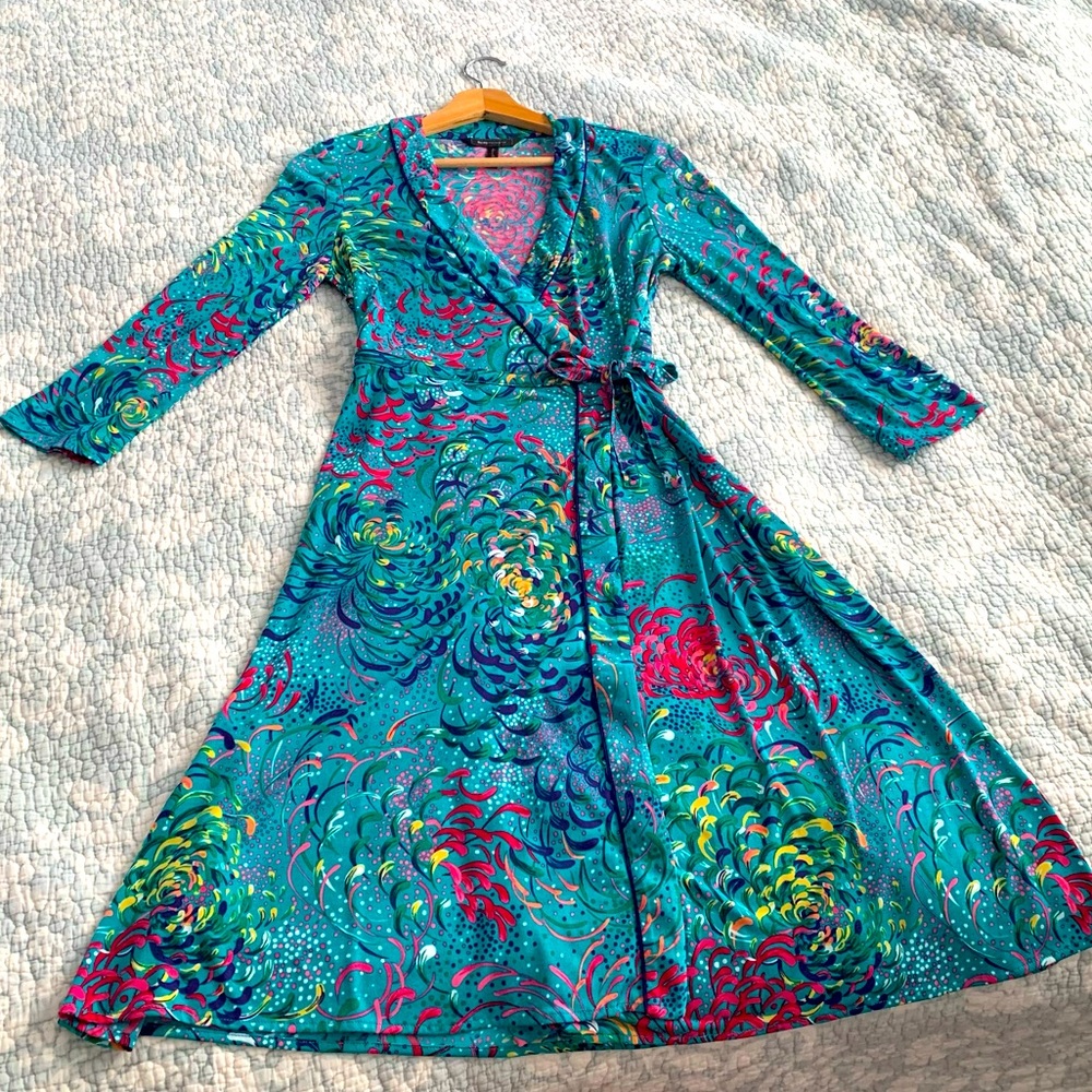 BCBG Max Azria Vibrant Wrap Dress. Size S